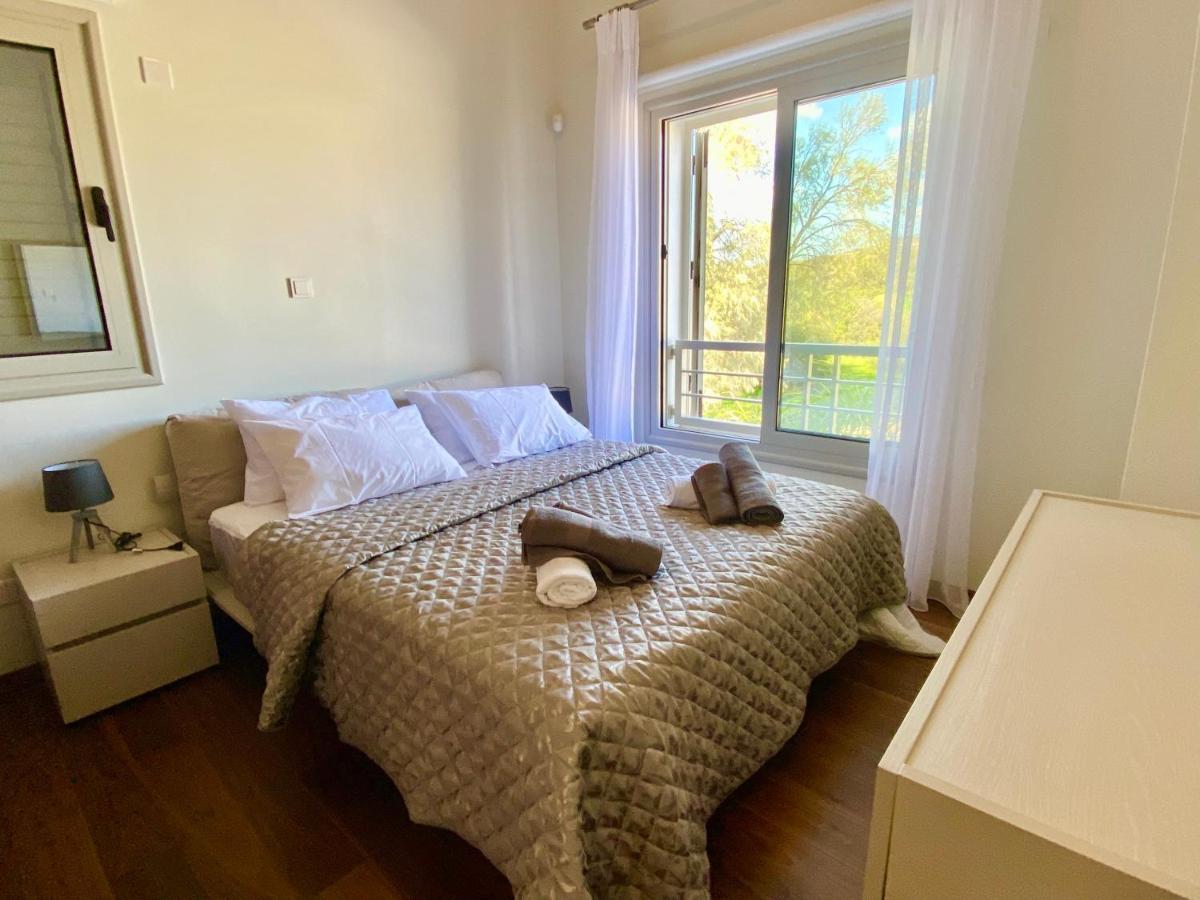 Coral Bay Beach Villa Пафос Экстерьер фото