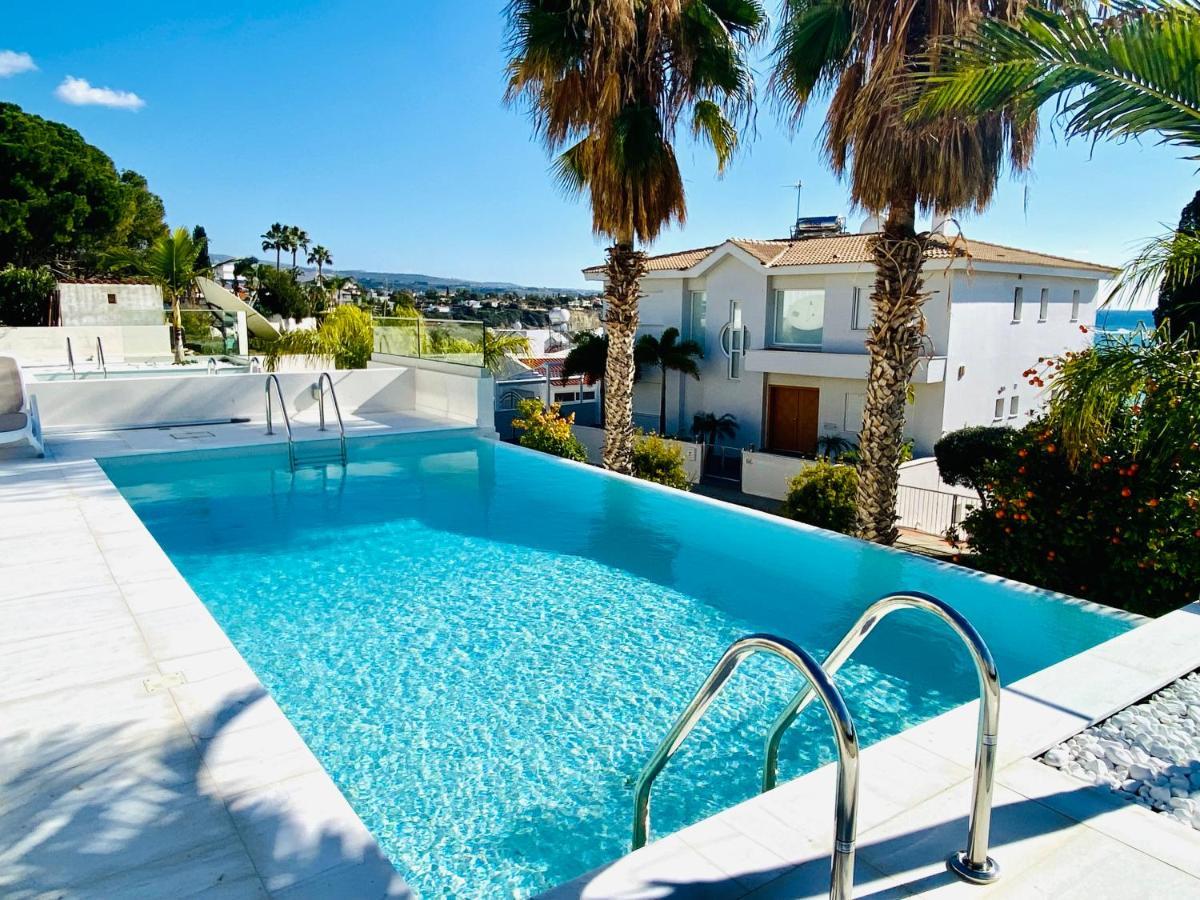 Coral Bay Beach Villa Пафос Экстерьер фото