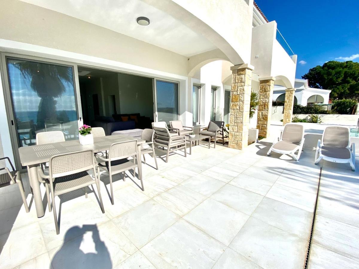Coral Bay Beach Villa Пафос Экстерьер фото