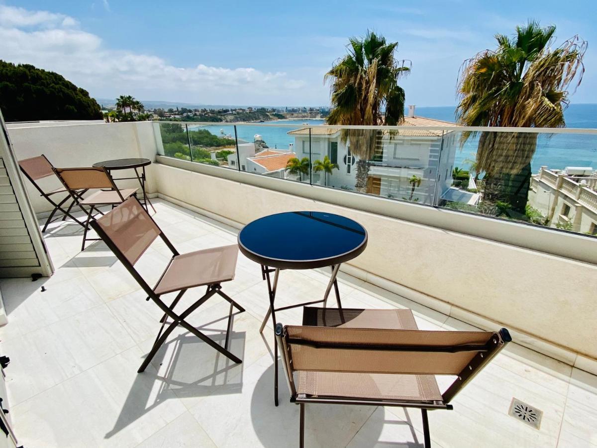 Coral Bay Beach Villa Пафос Экстерьер фото